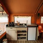 럭셔리텐트 Soulsafari Aan Zee 줄리아나도르프