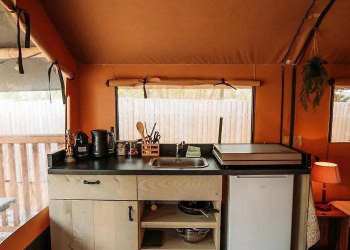 Campo de lujo Soulsafari Aan Zee Julianadorp