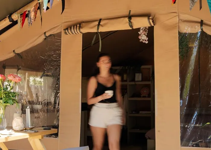 Campo de lujo Soulsafari Aan Zee